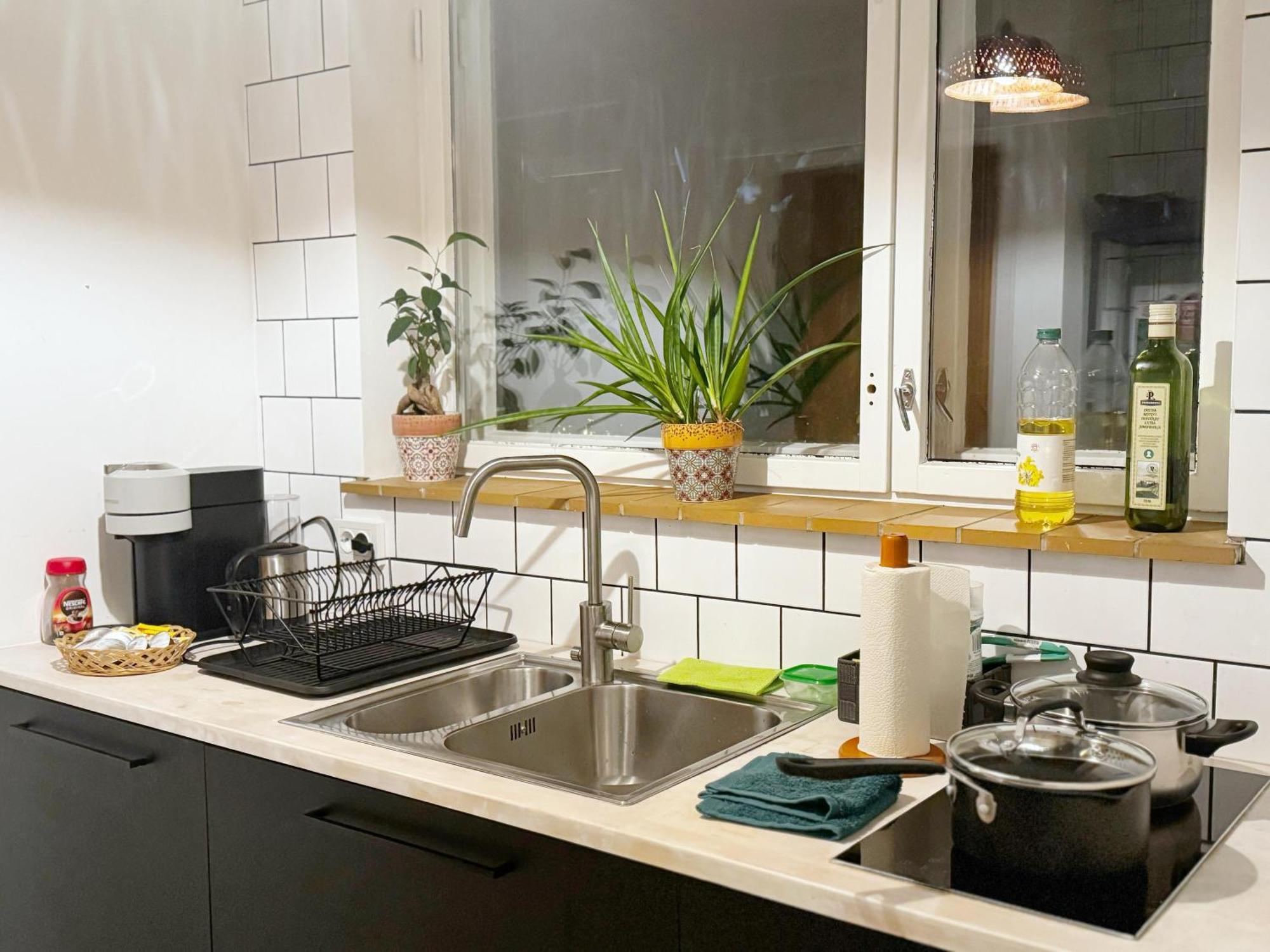 Cozy Independent House With Free Parking And 20 Mins To Center Helsinki