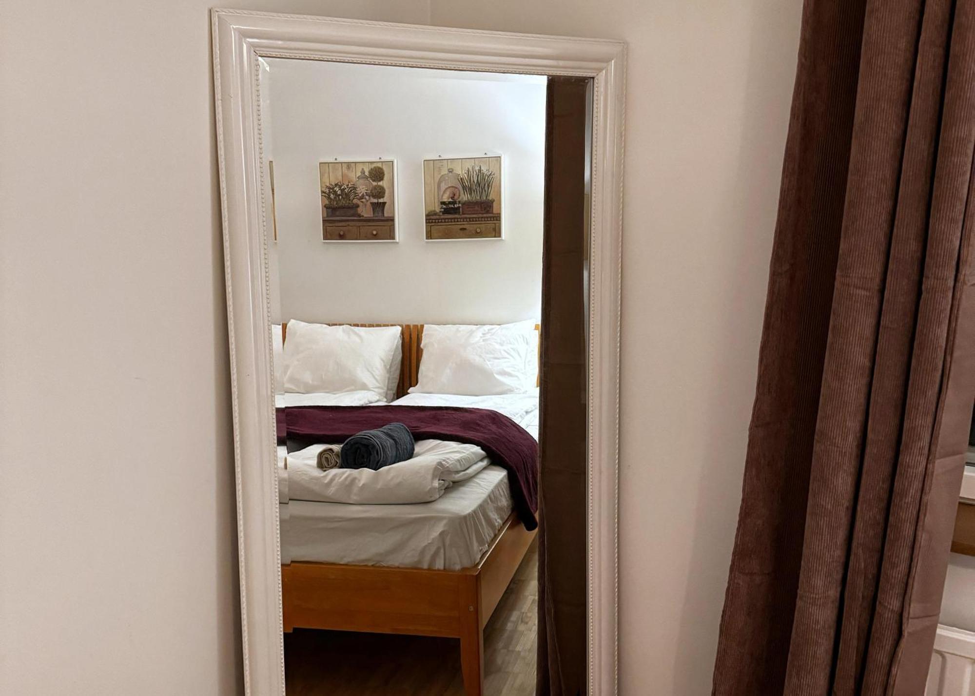 Cozy Independent House With Free Parking And 20 Mins To Center
