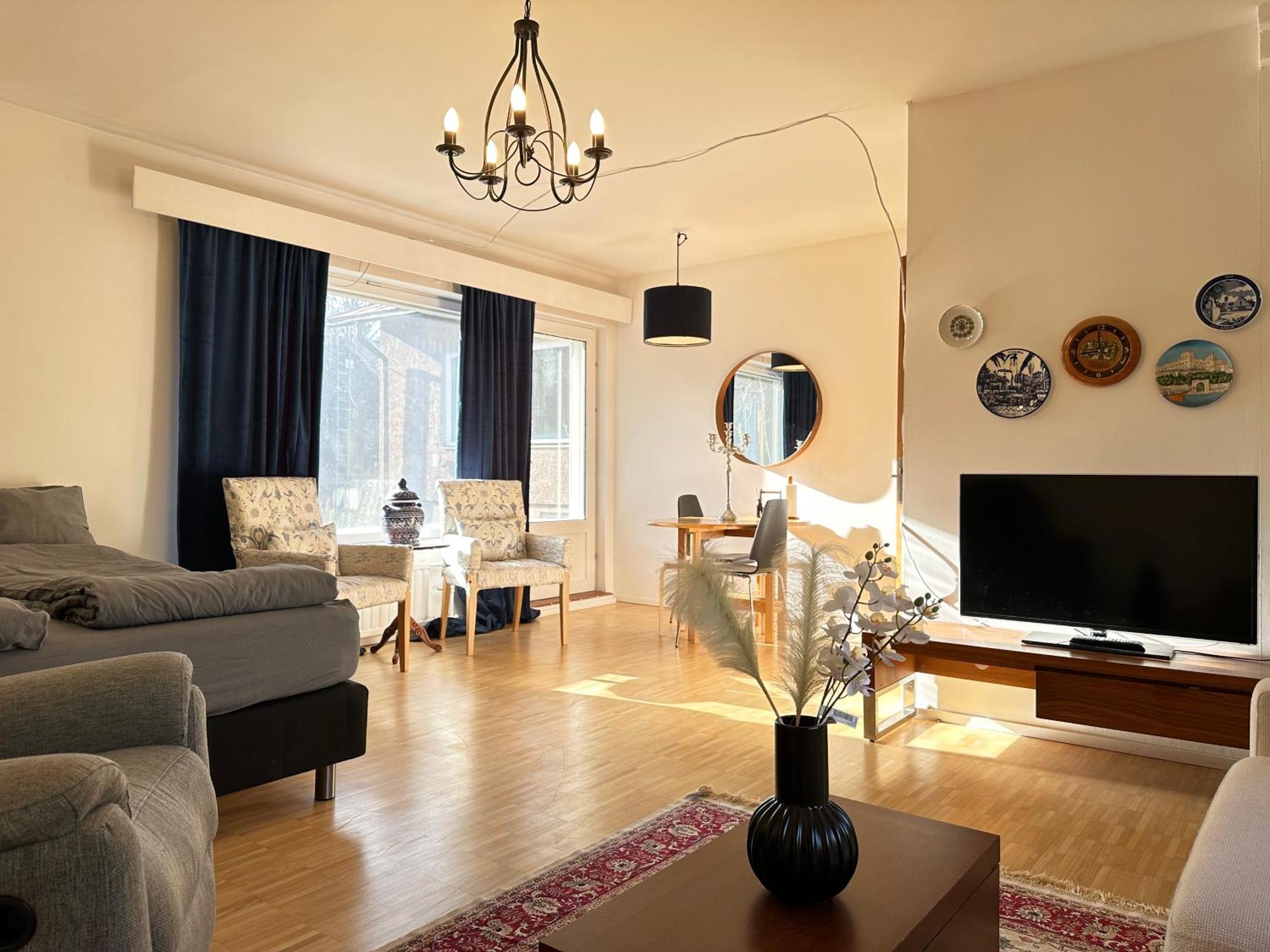 Cozy Independent House With Free Parking And 20 Mins To Center Casa vacanze *