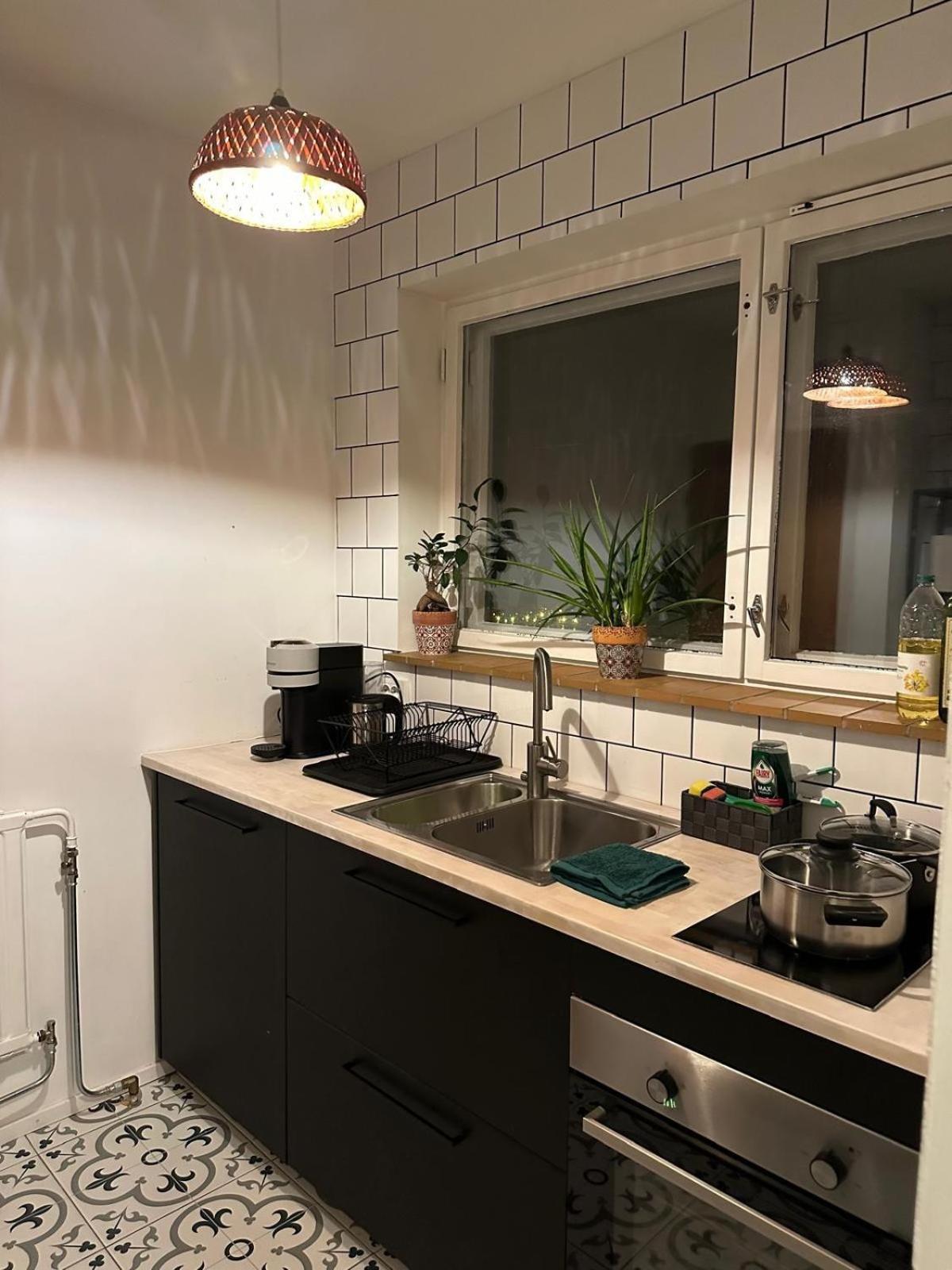 Cozy Independent House With Free Parking And 20 Mins To Center Feriehus Helsingfors