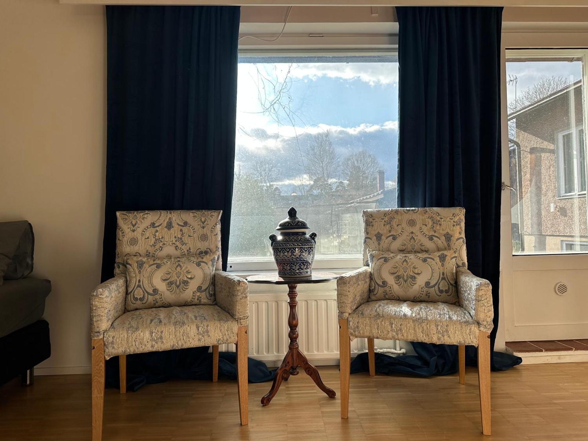 Cozy Independent House With Free Parking And 20 Mins To Center *